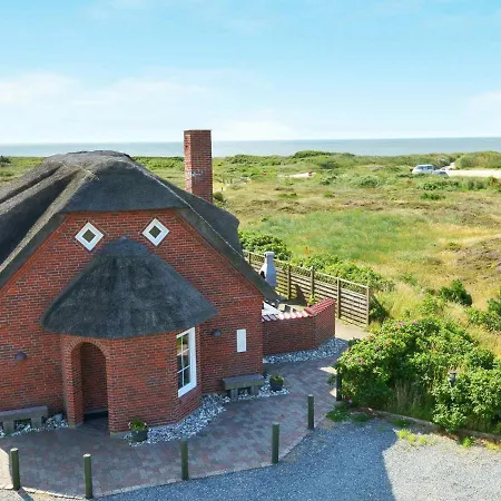 Six-bedroom Holiday In 1 * Blåvand